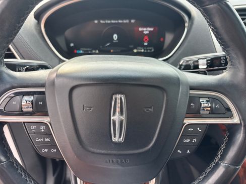 Used 2019 Lincoln Nautilus Reserve AWD/4WD image 16