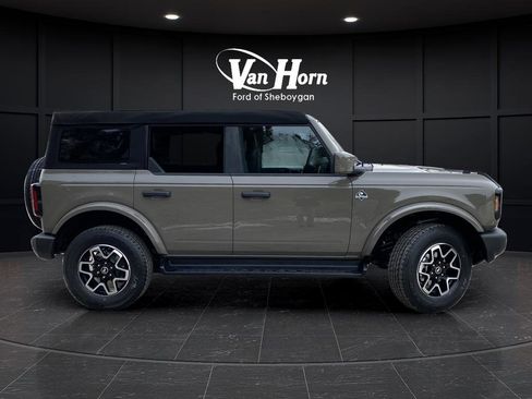 New 2026 Ford Bronco Outer Banks AWD/4WD image 2