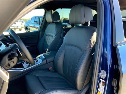 Used 2021 BMW X5 M50i w/ Executive Package image 14