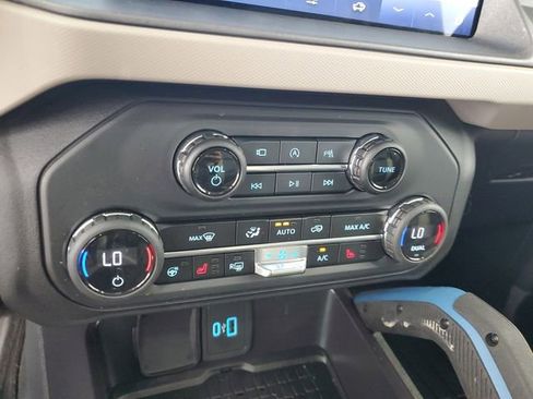 Used 2024 Ford Bronco Wildtrak image 28