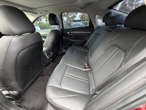 Used 2023 Hyundai Sonata Limited FWD image 5