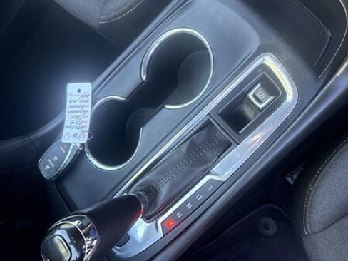 Used 2018 Chevrolet Equinox LT image 32