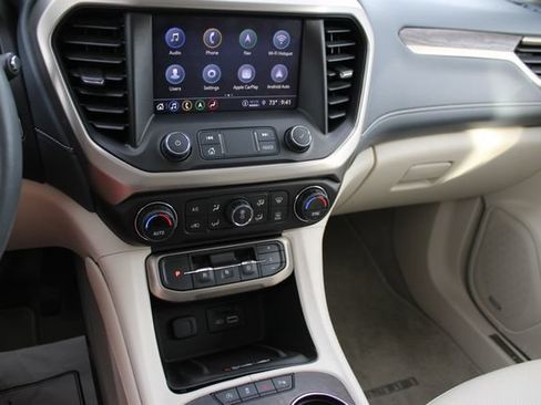 Used 2022 GMC Acadia Denali w/ Denali Technology Package FWD image 19