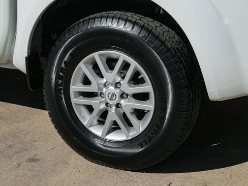 Used 2019 Nissan Frontier SV image 49