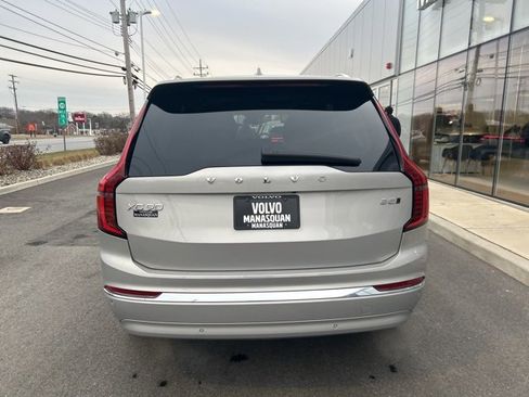 Used 2025 Volvo XC90 B5 Plus image 4