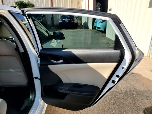 Used 2016 Honda Civic EX image 22