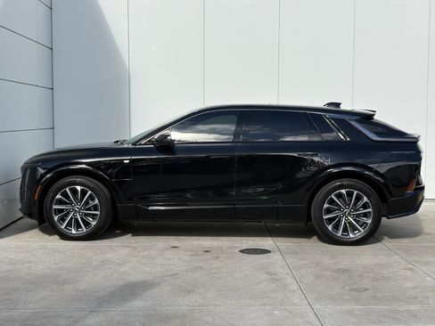 Used 2024 Cadillac Lyriq Sport w/ LPO, Floor Liner Package AWD/4WD image 4