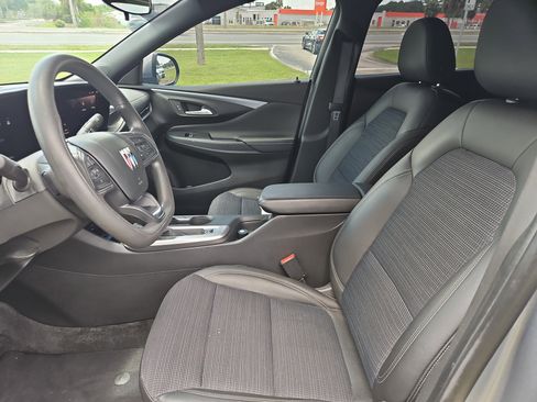 Used 2024 Buick Envista Preferred w/ Convenience II Package FWD image 9