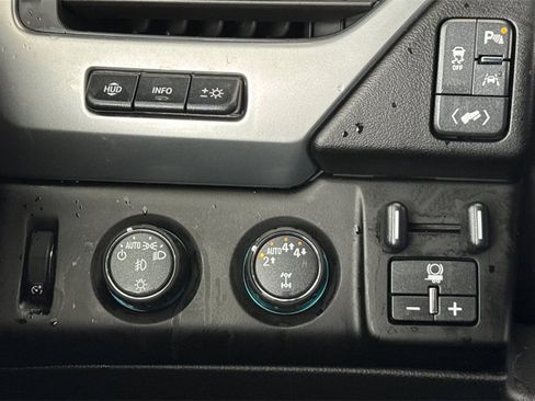Used 2020 Chevrolet Tahoe Premier image 36
