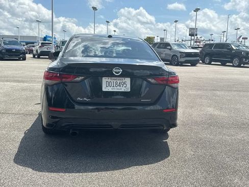 Used 2023 Nissan Sentra SR w/ Midnight Edition Package FWD image 5
