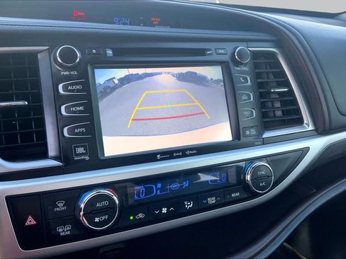 Used 2019 Toyota Highlander Limited AWD/4WD image 27