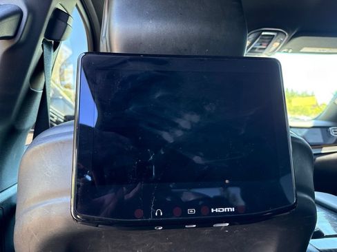 Used 2022 Jeep Wagoneer Series III w/ Rear Seat Entertainment Group AWD/4WD image 20