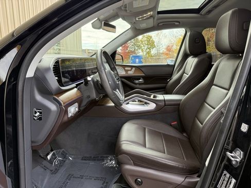 Used 2020 Mercedes-Benz GLE 350 4MATIC w/ AMG Line Exterior image 10