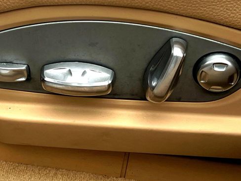 Used 2014 Porsche Panamera S image 44