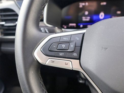 New 2025 Volkswagen Taos SE image 23