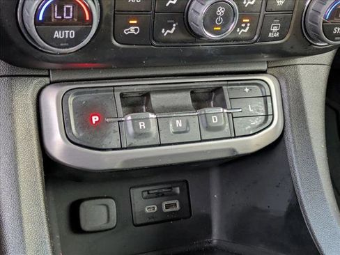 Used 2023 GMC Acadia AT4 w/ Technology Package image 12