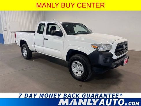 Used 2017 Toyota Tacoma SR image 1