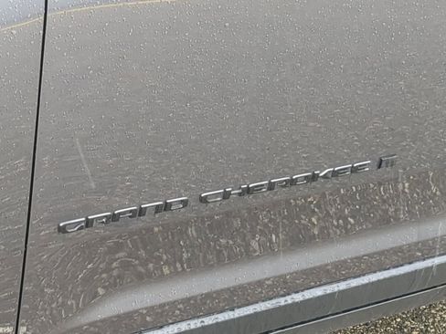 Used 2022 Jeep Grand Cherokee Altitude image 13