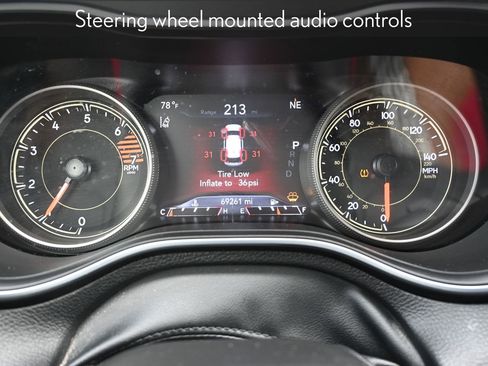 Used 2023 Jeep Cherokee Altitude Lux image 11