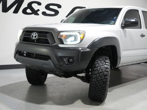 Used 2013 Toyota Tacoma PreRunner image 2