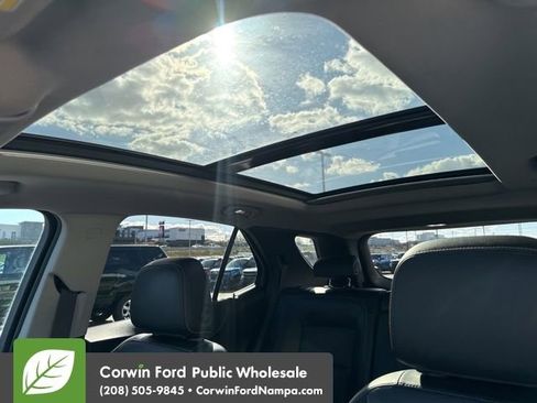 Used 2018 Chevrolet Equinox Premier image 10