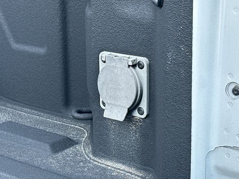 Used 2022 Chevrolet Silverado 1500 LT Trail Boss w/ LT Trail Boss Premium Package image 10