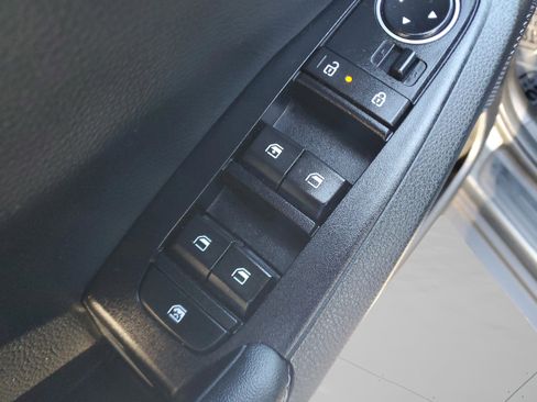 Certified 2024 Kia Seltos X-Line image 19