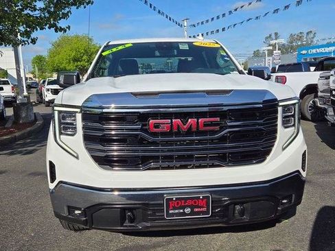 Used 2025 GMC Sierra 1500 SLT AWD/4WD image 2