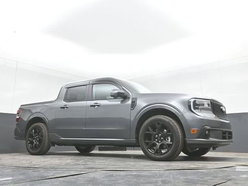 Used 2025 Ford Maverick Lobo image 26