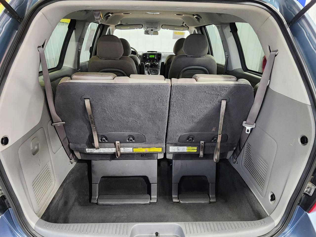 Used 2014 Kia Sedona LX FWD image 25