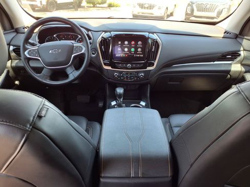 Used 2021 Chevrolet Traverse RS w/ LPO, Floor Liner Package FWD image 19