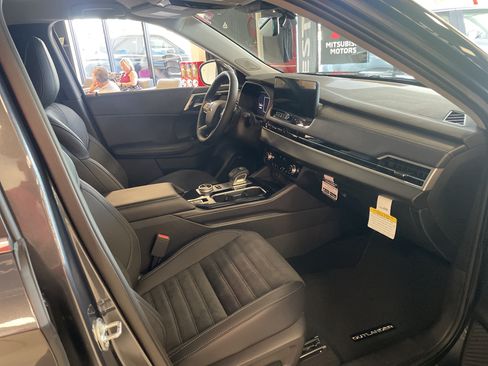 New 2026 Mitsubishi Outlander SE AWD/4WD image 11