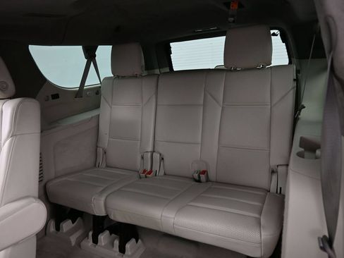 Used 2023 Cadillac Escalade ESV Premium Luxury Platinum w/ LPO, Radiant Package AWD/4WD image 28