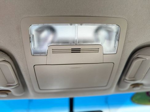 Used 2012 Toyota Camry LE FWD image 20