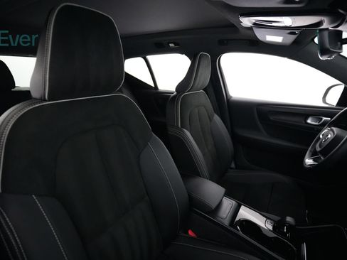 Used 2023 Volvo XC40 Recharge Ultimate AWD/4WD image 23