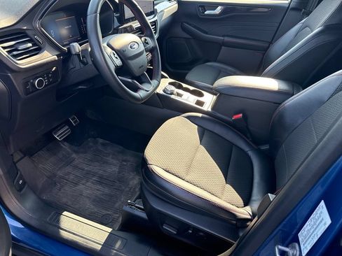Used 2023 Ford Escape ST-Line w/ Tech Pack #1 AWD/4WD image 19