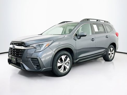 Used 2023 Subaru Ascent Premium w/ Convenience Package AWD/4WD image 3