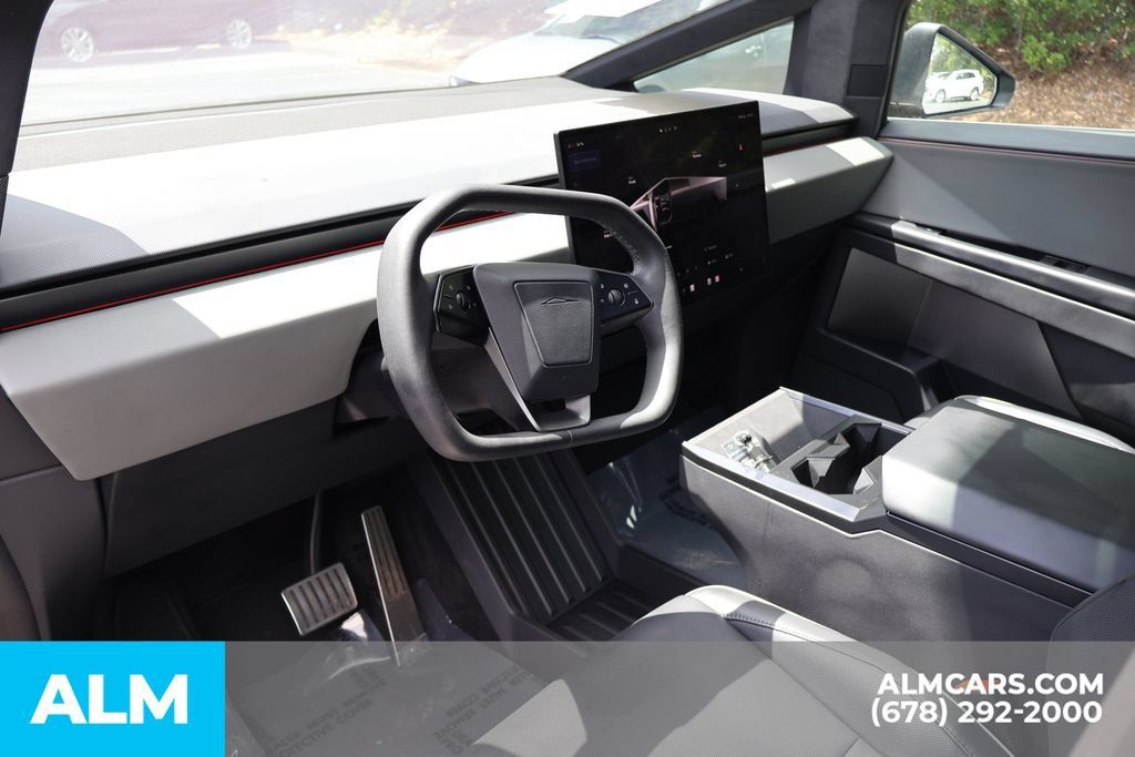 Used 2024 Tesla Cybertruck AWD Crew Cab image 9