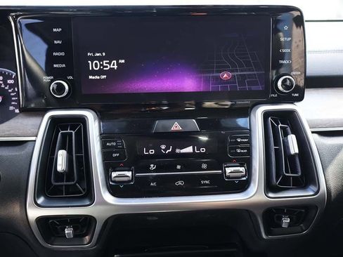 Used 2023 Kia Sorento EX w/ Panoramic Sunroof Package image 53