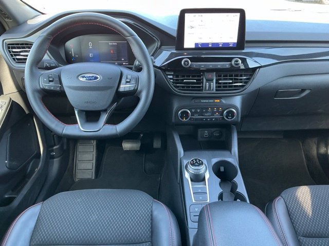 Used 2025 Ford Escape ST-Line Select AWD/4WD image 17
