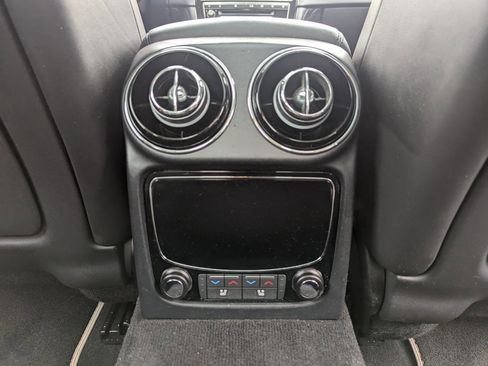 Used 2019 Jaguar XJ R-Sport image 36