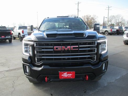 Certified 2022 GMC Sierra 2500 AT4 w/ AT4 Preferred Package image 11