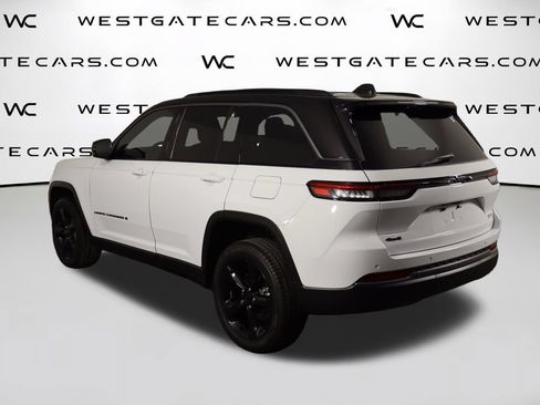 Used 2026 Jeep Grand Cherokee Limited w/ Limited Altitude Package AWD/4WD image 42
