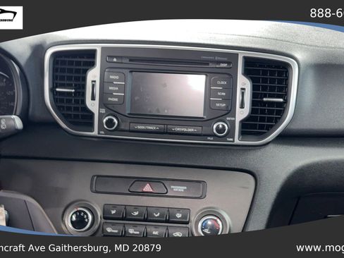 Used 2017 Kia Sportage LX AWD/4WD image 18