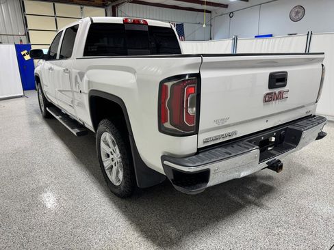 Used 2018 GMC Sierra 1500 SLT AWD/4WD image 3