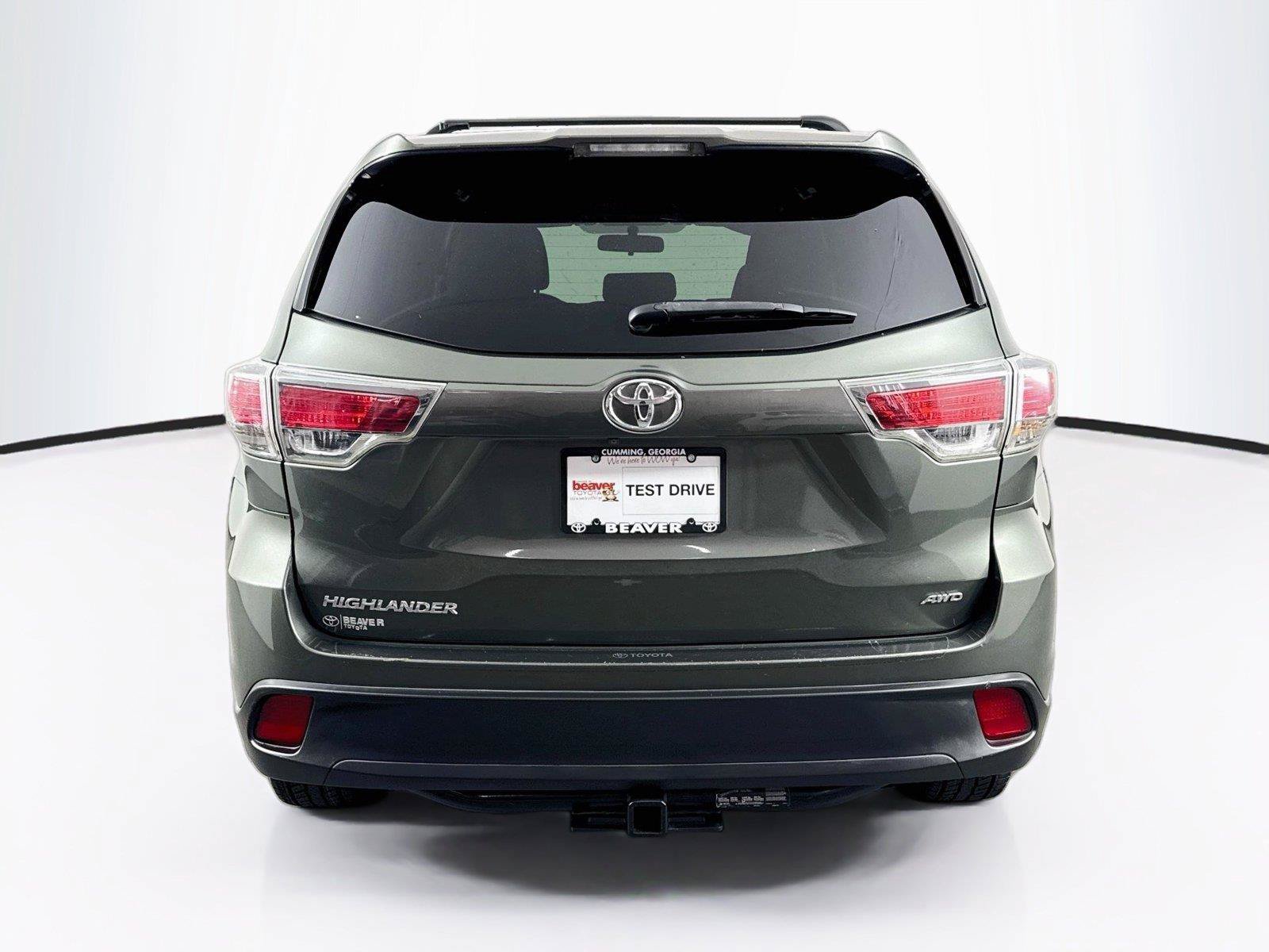 Used 2016 Toyota Highlander LE AWD/4WD image 9