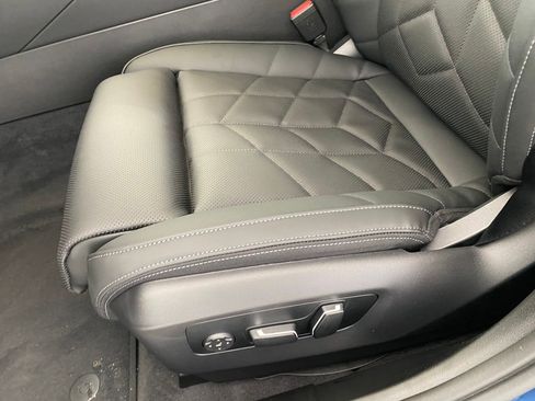 New 2026 BMW 540i xDrive w/ Executive Package image 12