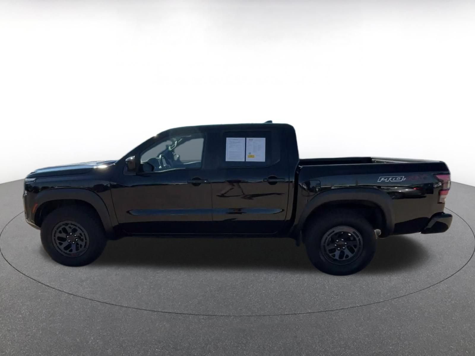 Used 2026 Nissan Frontier PRO-4X AWD/4WD image 8