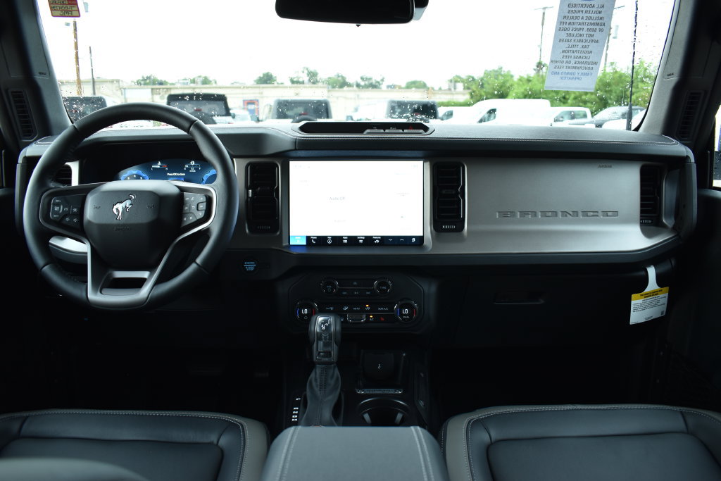 New 2026 Ford Bronco Outer Banks AWD/4WD image 14