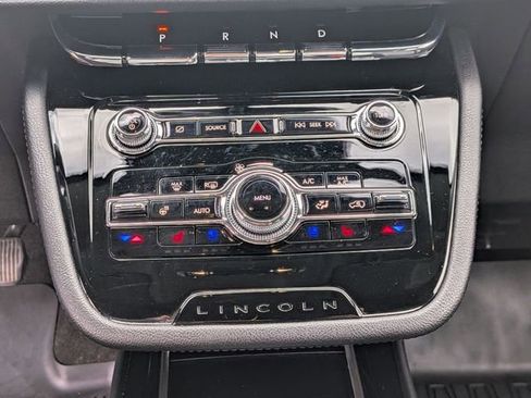 Used 2022 Lincoln Corsair AWD w/ Equipment Group 101A image 22